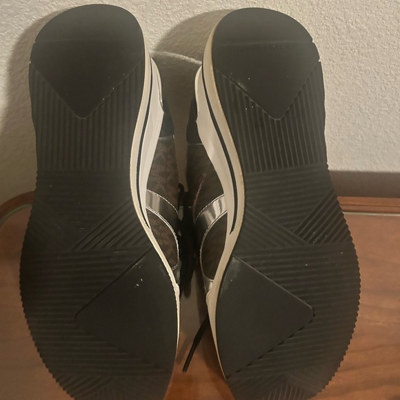 Used Michael Kors Liv Trainer Shoe - Picture 5 of 5